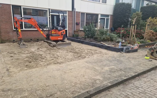 voortuin tuinaanleg Maartensdijk